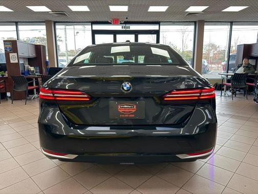 Dark Graphite Metallic 2024 BMW 530 530i xDrive Sedan