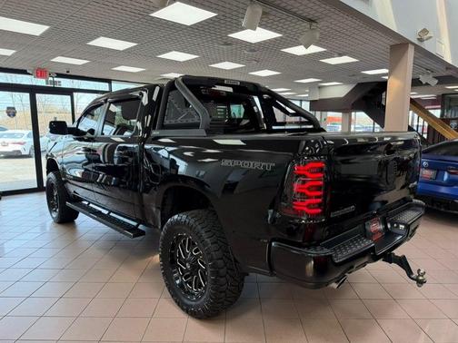 Diamond Black Crystal Pearlcoat 2021 RAM 1500 Big Horn/Lone Star