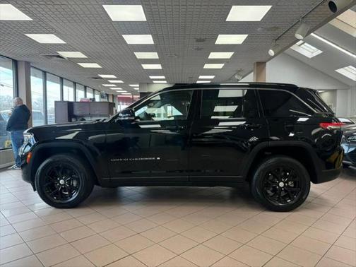 2023 Jeep Grand Cherokee Limited X