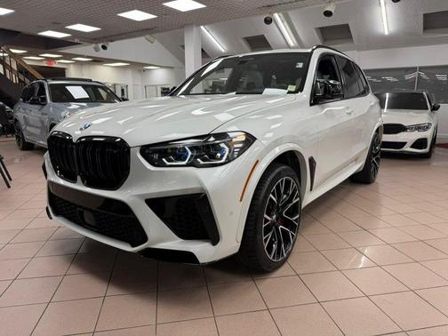 Mineral White Metallic 2022 BMW X5 M Base
