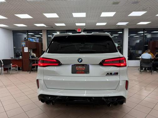Mineral White Metallic 2022 BMW X5 M Base