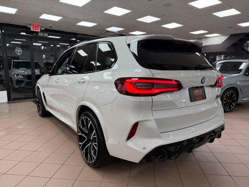 Mineral White Metallic 2022 BMW X5 M Base