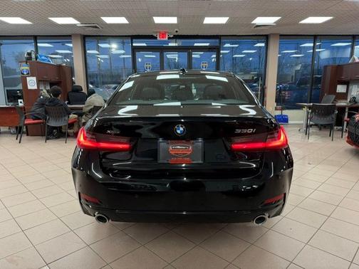 2025 BMW 330 330i xDrive Sedan