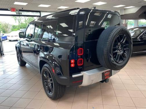 Santorini Black Metallic 2024 Land Rover Defender 110 P300 S