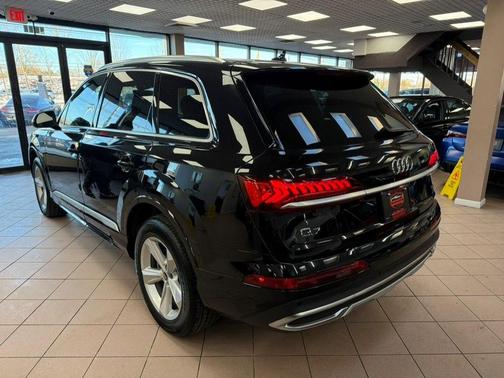 2021 Audi Q7 45 Premium