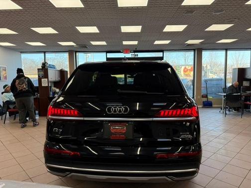 2021 Audi Q7 45 Premium