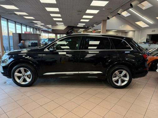 2021 Audi Q7 45 Premium