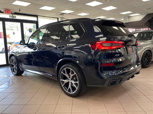 Carbon Black Metallic 2022 BMW X5 xDrive40i Sports Activity Vehicle