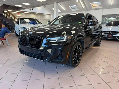 Black Sapphire Metallic 2024 BMW X4 M40i Sports Activity Coupe