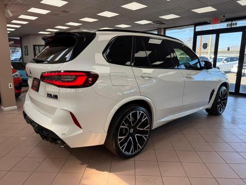 2022 BMW X5 M Base