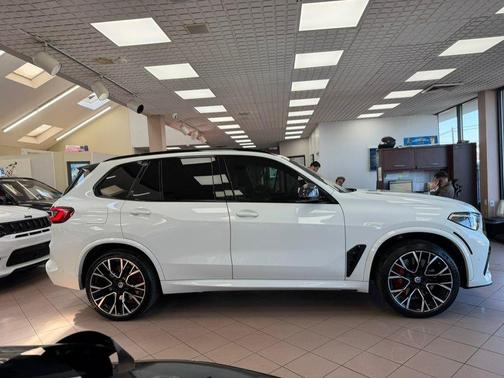 2022 BMW X5 M Base