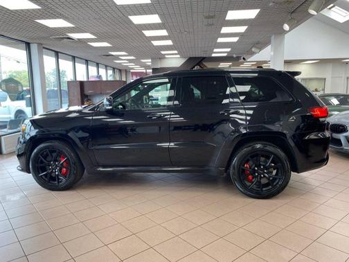 Diamond Black Crystal Pearl 2020 Jeep Grand Cherokee SRT