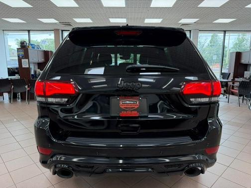 Diamond Black Crystal Pearl 2020 Jeep Grand Cherokee SRT