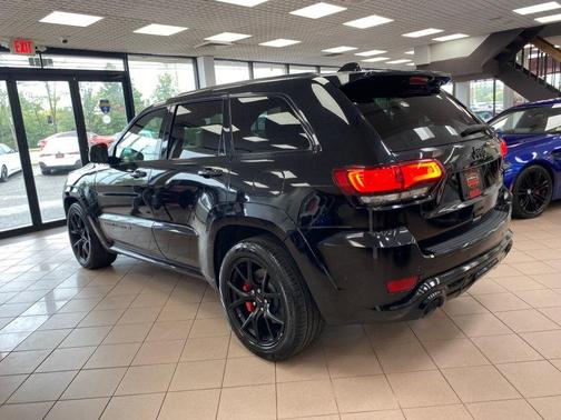 Diamond Black Crystal Pearl 2020 Jeep Grand Cherokee SRT
