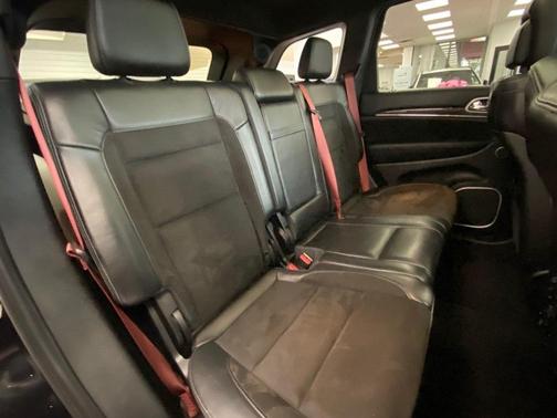 Diamond Black Crystal Pearl 2020 Jeep Grand Cherokee SRT