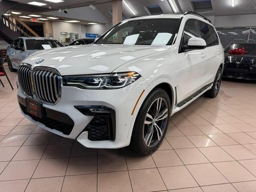 Alpine White 2021 BMW X7 xDrive40i