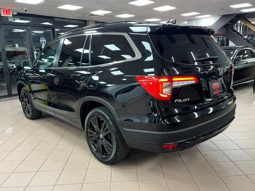 Crystal Black Pearl 2022 Honda Pilot Special Edition