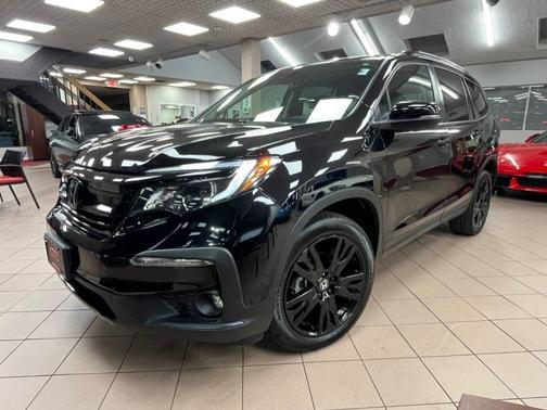 Crystal Black Pearl 2022 Honda Pilot Special Edition