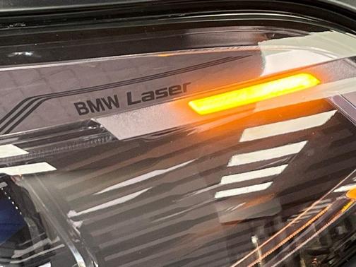 Black Sapphire Metallic 2021 BMW X5 M Base