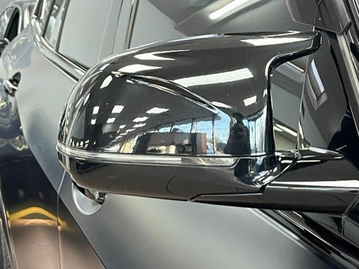 Black Sapphire Metallic 2021 BMW X5 M Base