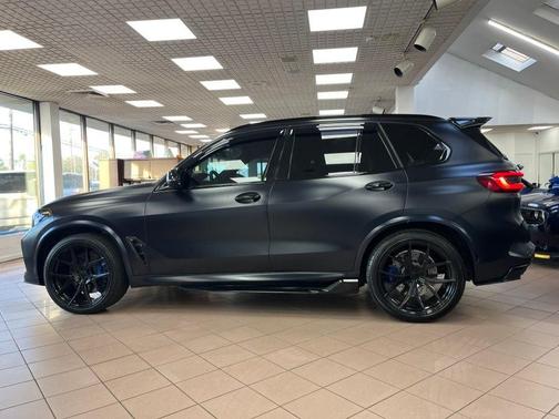 Black Sapphire Metallic 2021 BMW X5 M Base
