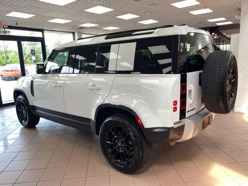 Fuji White 2025 Land Rover Defender 110 P300 S