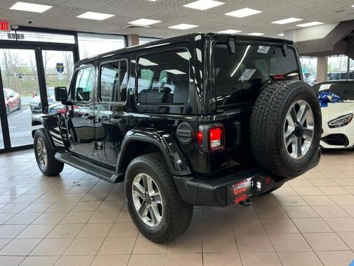 Black Clearcoat 2021 Jeep Wrangler Unlimited Sahara