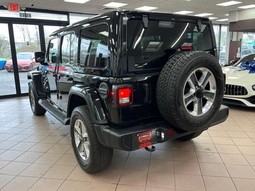 Black Clearcoat 2021 Jeep Wrangler Unlimited Sahara