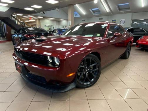 Octane Red Pearlcoat 2022 Dodge Challenger R/T