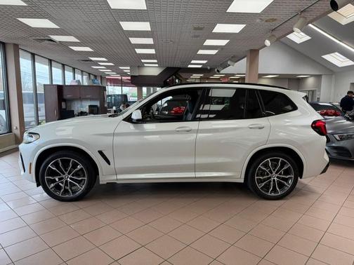 White 2022 BMW X3 xDrive30i