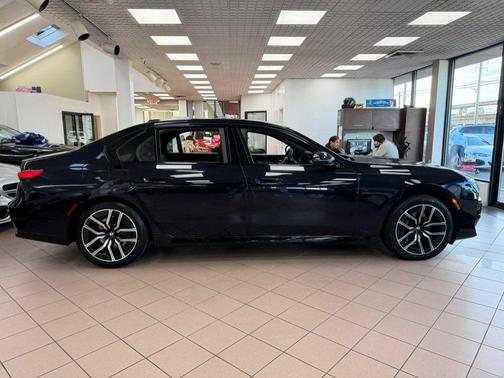 Carbon Black Metallic 2025 BMW 740 740i xDrive Sedan