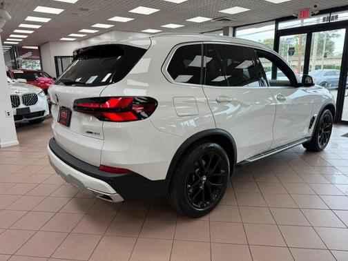 Alpine White 2026 BMW X5 xDrive40i
