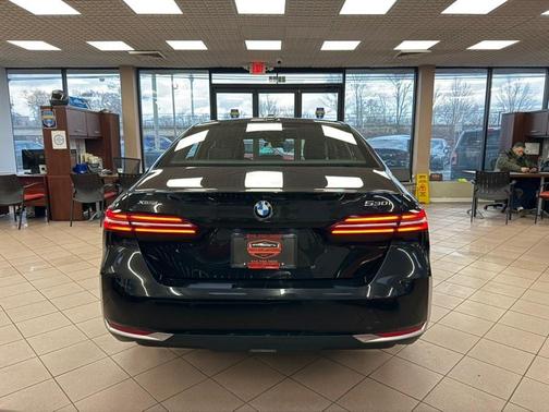 Black Sapphire Metallic 2024 BMW 530 530i xDrive Sedan