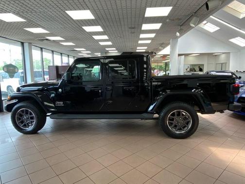 Black 2020 Jeep Gladiator Overland