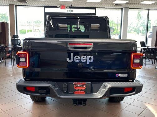 Black 2020 Jeep Gladiator Overland