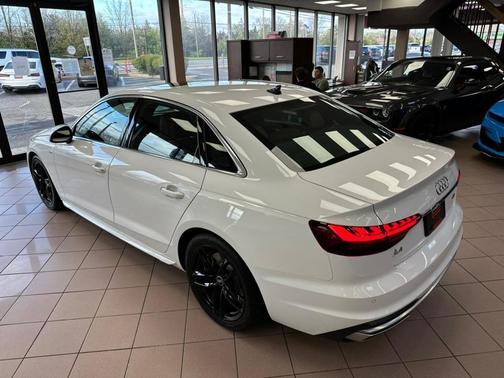 2022 Audi A4 45 S line Premium Plus