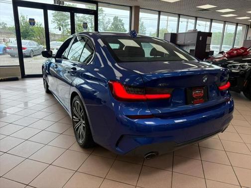 2021 BMW 330 i xDrive