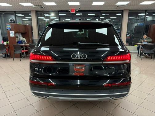 2021 Audi Q7 45 Premium