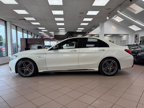 designo Diamond White Metallic 2019 Mercedes-Benz AMG C 63 S