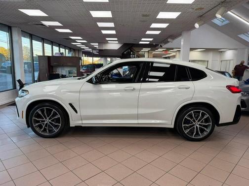 Alpine White 2023 BMW X4 M40i Sports Activity Coupe