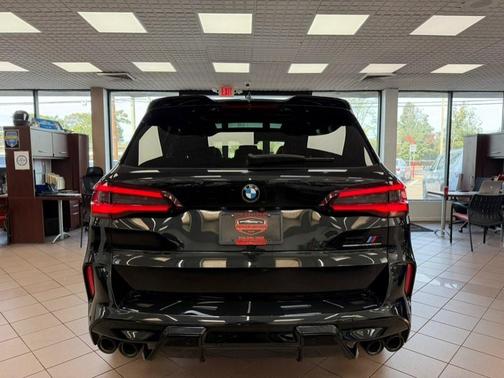 Black Sapphire Metallic 2021 BMW X5 M Base