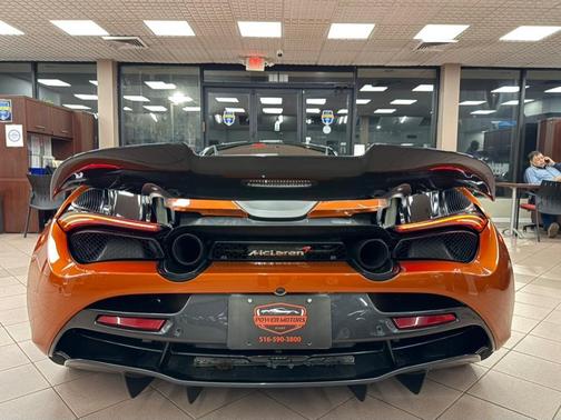 2019 McLaren 720S Base