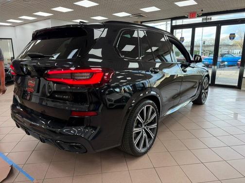 Black Sapphire Metallic 2022 BMW X5 xDrive40i Sports Activity Vehicle