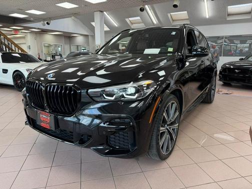 Black Sapphire Metallic 2022 BMW X5 xDrive40i Sports Activity Vehicle