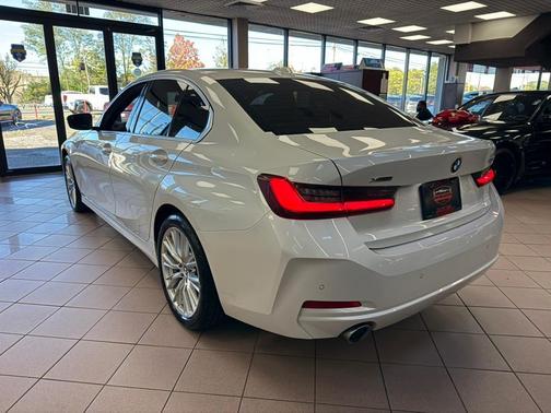 2024 BMW 330 i xDrive