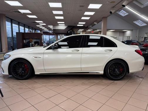 designo Diamond White Metallic 2021 Mercedes-Benz AMG C 63 S