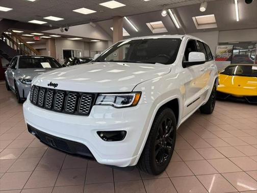 2022 Jeep Grand Cherokee Laredo