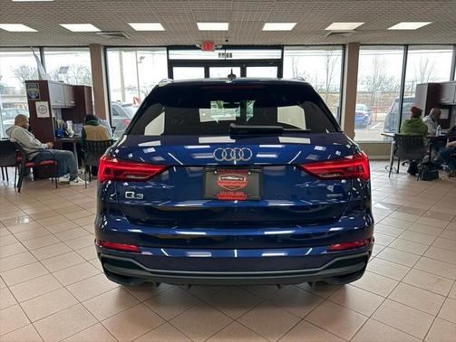 2023 Audi Q3 S line Premium 45 TFSI quattro