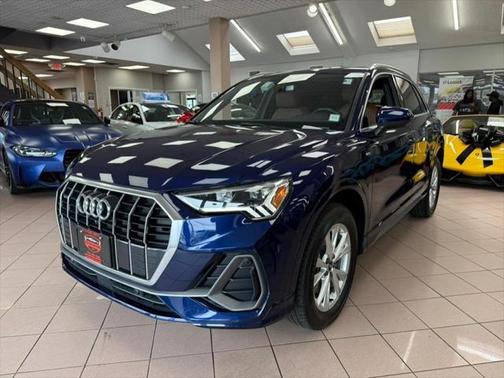 2023 Audi Q3 S line Premium 45 TFSI quattro