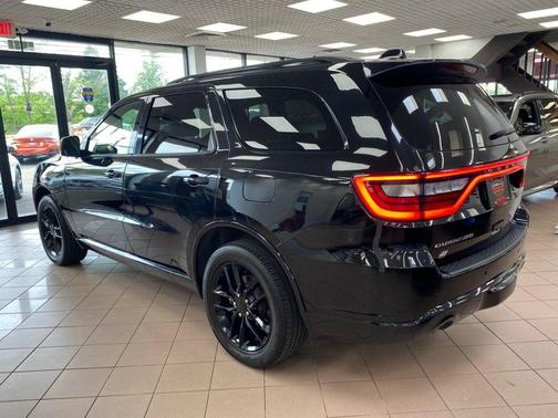 DB Black Clearcoat 2024 Dodge Durango GT Plus
